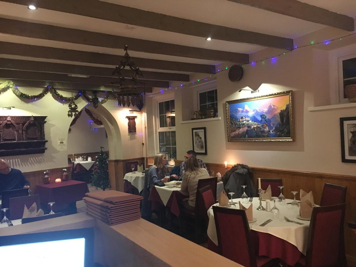 Lion And Fiddle Hotel Троубридж Екстериор снимка